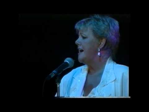 Carol Kidd live concert  When I Dream