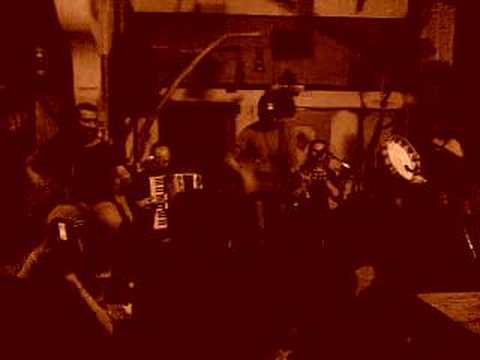 NARACAULI LIVE IN BARI MUSICA POPOLARE TRADIZIONE DEL SUD