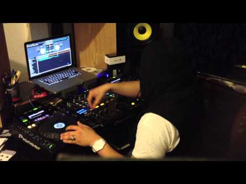 Reggeaton Romantico 2013 Mix ( J Balvin, J Alvarez,Farruko,Arcangel ) (Prod DJ UNIT)