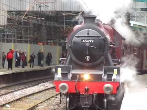 The No.45699 'Galatea' with “THE GREAT BRITAIN TOUR” was departing at Carlisle Citadel Station.