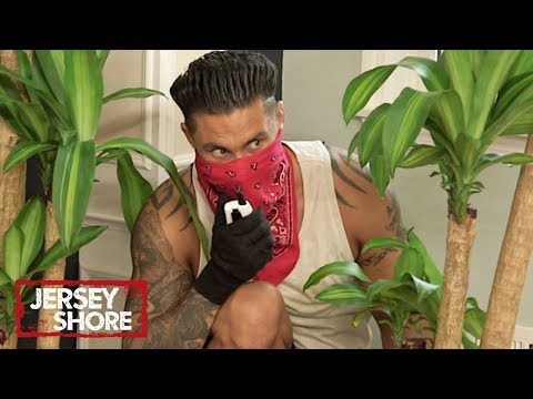 Kidnapping a Pregnant Meatball 😨 | Jersey Shore: Family Vacation | MTV Video
