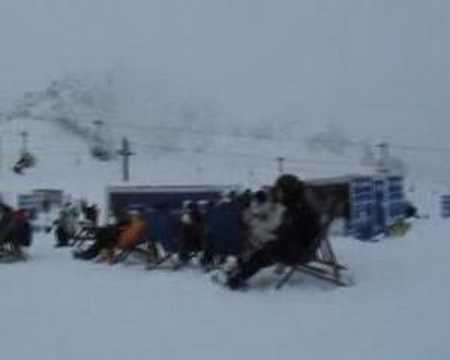 in front of Volvo XC IceCamp on kitzsteinhorn