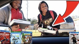 SURPRISING RANDOM KID&#39;S WITH PS4&#39;S AND XBOX ONE&#39;S