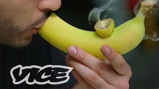 SMOKEABLES: Abdullah Smokes Out Of a Banana Bowl