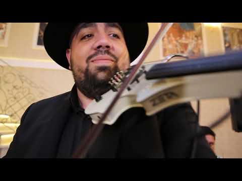 Taraful Oltenasii - Hora de la Romanesti [oficial video]