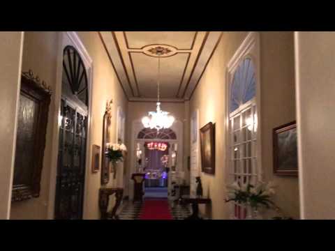 スイス・イタリア語圏ルガーノにあるホテルのロビー（TASIS）【スイス留学.com】