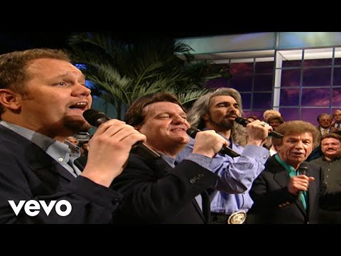 Bill & Gloria Gaither - Passin' the Faith Along [Live] ft. Gaither Vocal Band