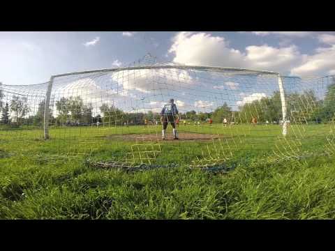 Grom Kraków - Bronowicki 1:6 (Rico, 78-letni bramkarz w akcji)