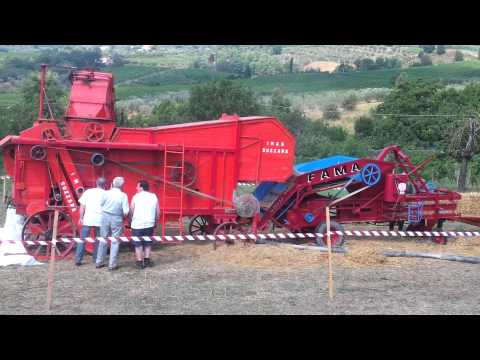 Macchina a vapore per battere il grano