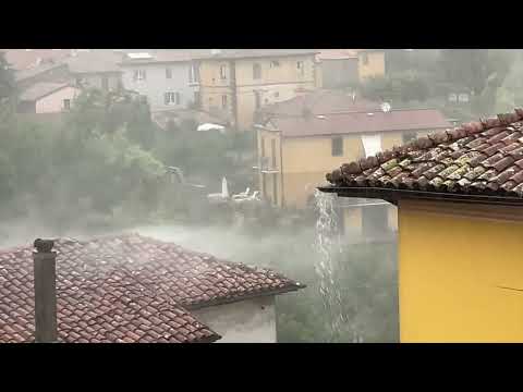 The umbrellas of Barga pay the price