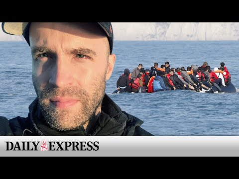 Channel crossings: Chaos of small boats up close | Express Exclusive