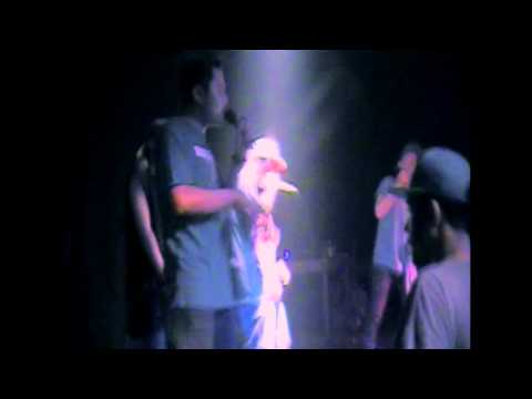 Queen V (-UNITED FLAG-) @ BDG RAP DOC 2013