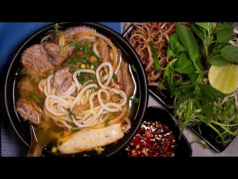 Cách nấu Bún Bò Huế đơn giản tại nhà đậm đà như ngoài hàng | Spicy Beef Noodle Soup