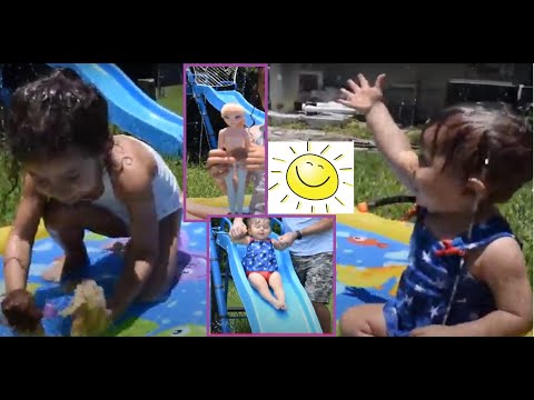 Splash pad! Elsa and friends go to the Waterpark. Fun in the Sun!