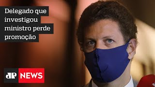 Bolsonaro elogia Salles e diz lamentar ‘penca de processos’ contra o ministro