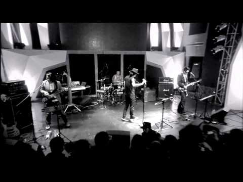 忧伤的老板（underground live） by 左小祖咒 Zuoxiao Zuhou