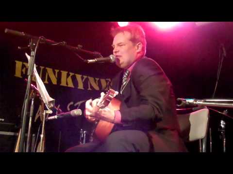 Chef över allt - en sång av Jesse B