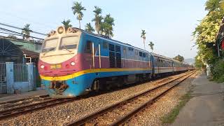 [5478] D19E - 950 kéo tàu SE9 tăng cường lễ 30/4 - 1/5 (30.04.25 - 06h07)