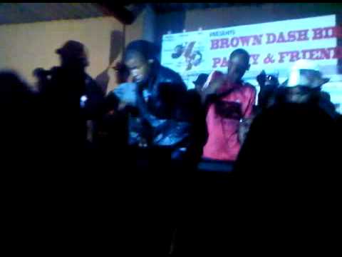 Brown Dash joins RazorKutt on stage before his untimely death.