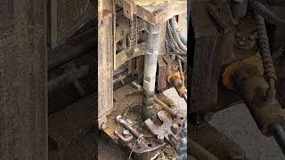 Download lagu Removal of drill pipe after drilling- Good tools and machinery make work easy mp3
