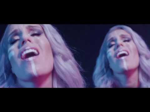 Greta Salóme - WILDFIRE (Feat. Tiny)