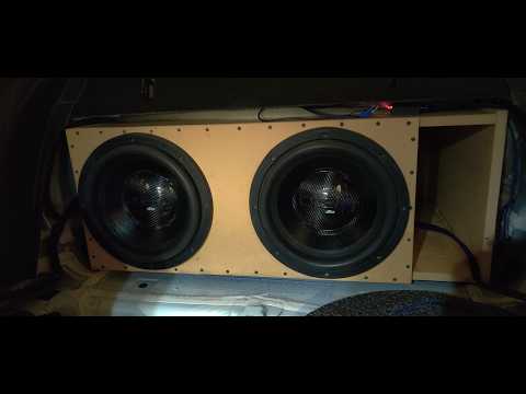 Stinger MT-4000.1 on a pair of Down4Sound DBz 12's.