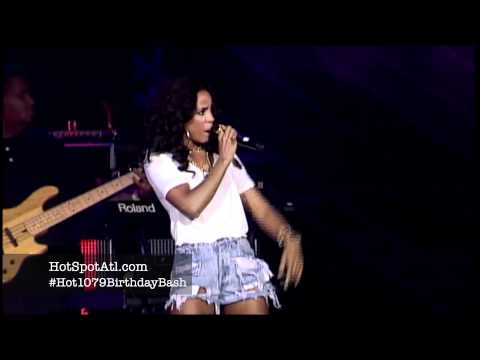 Kelly Rowland & Lil' Wayne Perform Motivation Together at Hot 1079 Birthday Bash