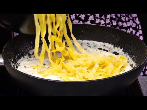 Pasta with chicken in a creamy sauce Delicious Italian dinner in 15 minutes!