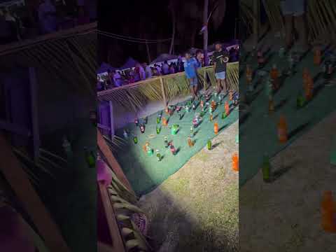 Could you make a throw like this? #travel #seychelles