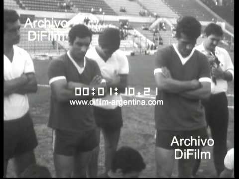 DiFilm - Entrena Argentina en estadio de Huracan (1967)