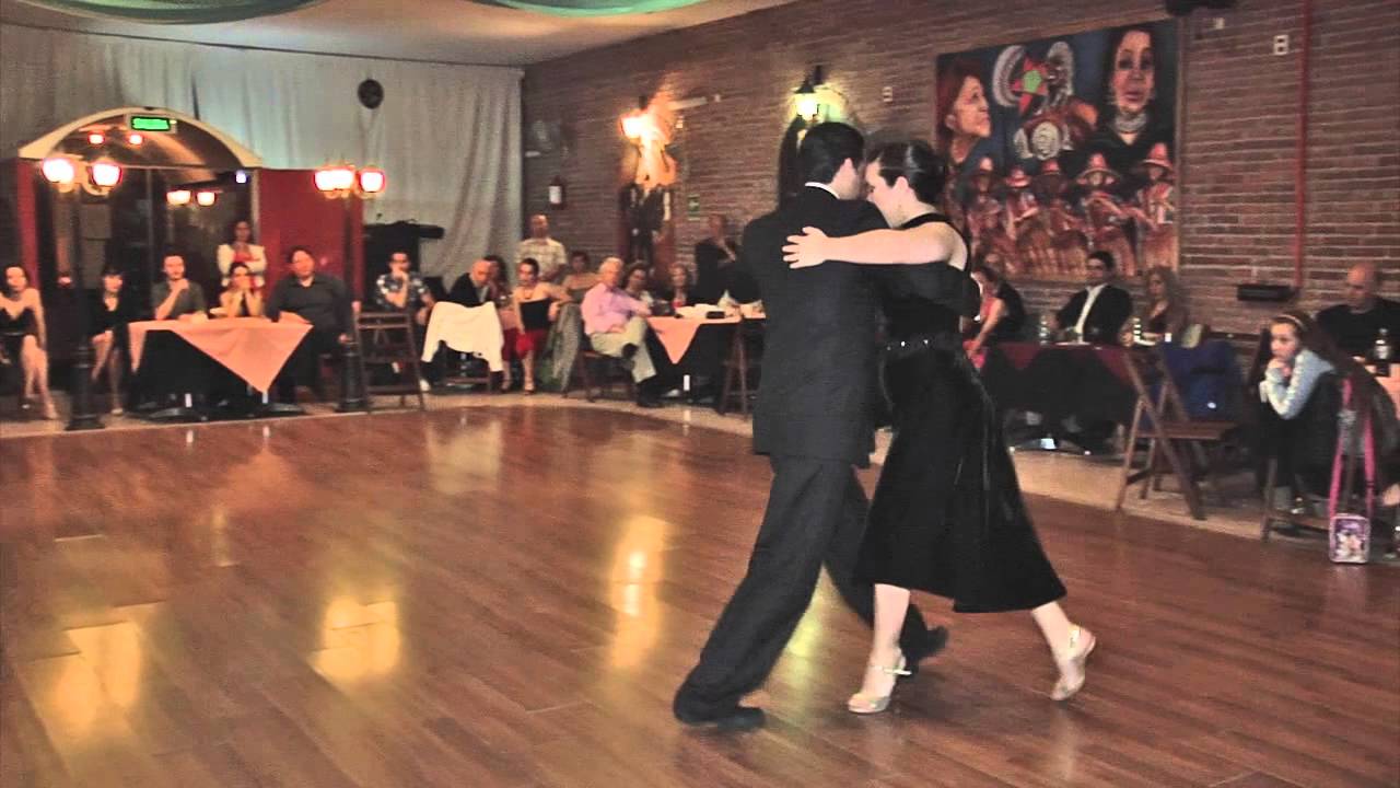 Paola Sanz y Facundo de la Cruz - Vals-Soñemos" Milonga. Octubre 2013