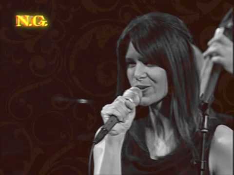 Ana Lovrenčić performing JA SE ŠEĆEM GORI DOLI PO POLJU at 2007. Spring Jazz Revue in Zagreb