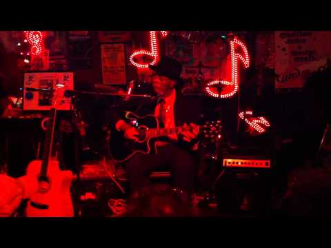 Robert Wolfman Belfour at Reds