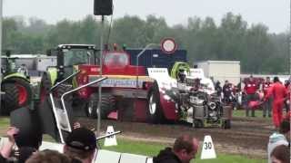 preview picture of video 'Tractorpulling Füchtorf 2012 : Green Monster'