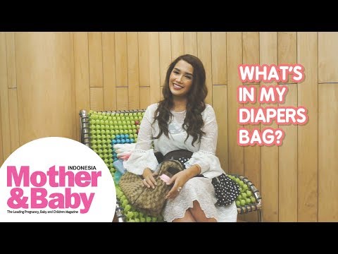What's in My Diaper Bag - Ussy Sulistiawaty 