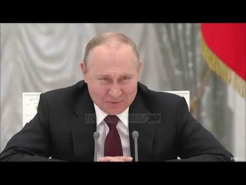 Top Channel/ Shefi i shërbimit sekret belbëzon përpara Putin, videoja bëhet virale!