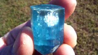 preview picture of video 'Large Clear Aquamarine Crystal / Namibia , Africa'