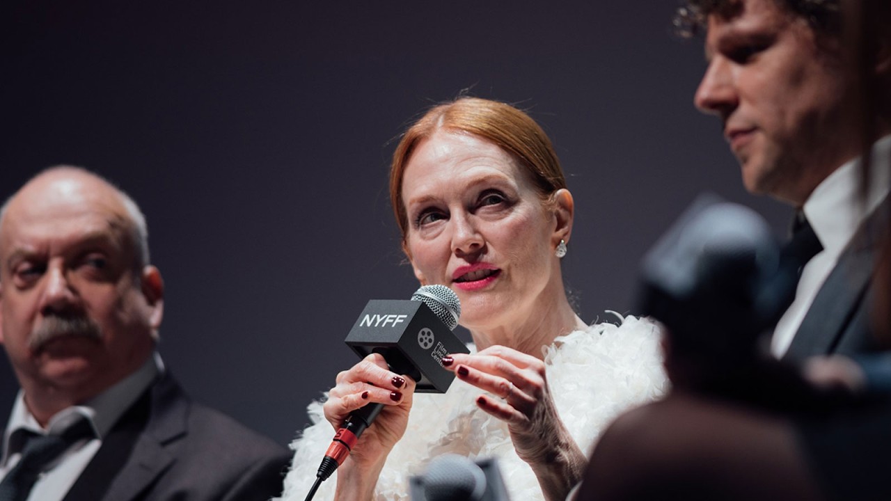 Miniature de la vidéo Jesse Eisenberg, Julianne Moore, Paul Giamatti, Halle Bailey & More on The Debut du film The Debut