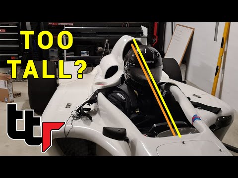 Lösen Sie einige ernsthafte Herausforderungen, um ein Rennwagen-Logbuch zu erhalten