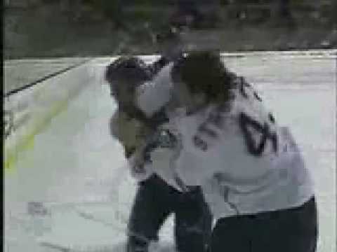 Jason Strudwick VS Shea Weber-Nashville Predators VS Edmonton Oilers-3-3-09