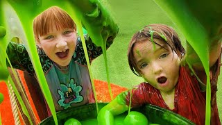SLiME SLiDE with Adley, Niko, and Navey!! YouTuber Party & Crafts at Nickelodeon Kids Choice Awards