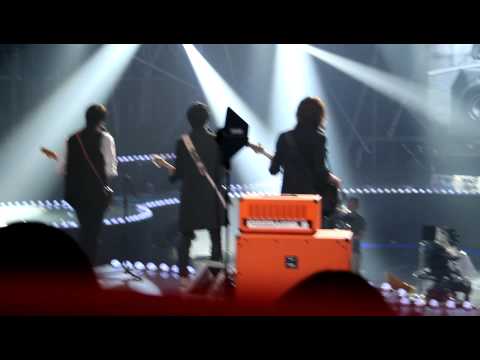 110701 CN BLUE @ Music Bank