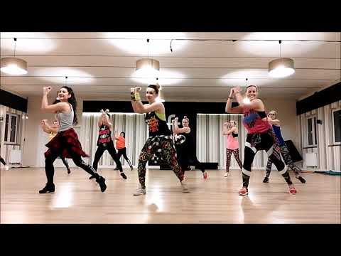 Katarzyna Cyunczyk Zumba Warm Up short