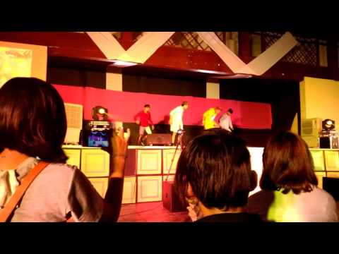 Seventeen CG Ovalteen dancing to various Girl group songs