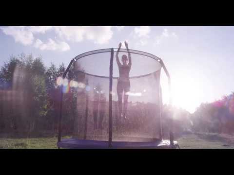 Батут для дачи с сеткой Триумф Норд Чемпион 244 см - Видео 1