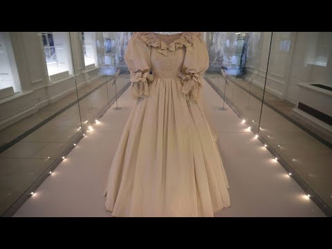 40 Jahre nach der Hochzeit: Prinzessin Dianas Kleid in ihrem Palast