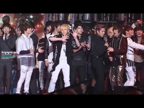 [FANCAM] 121221 Music Bank SHINee All I Want for christmas is You