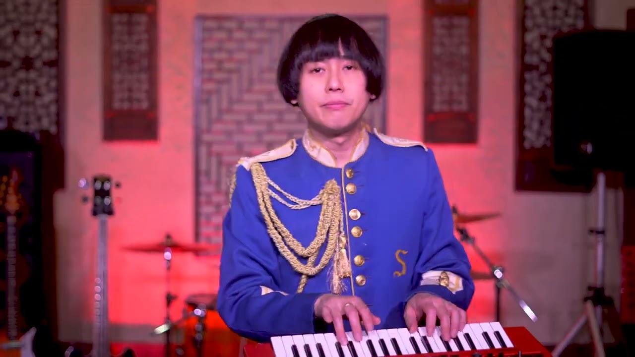 Στης πικροδάφνης τον ανθό