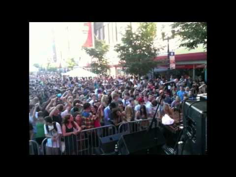 Auto Body - Tell Tell (live at Wicker Park Fest 2010)