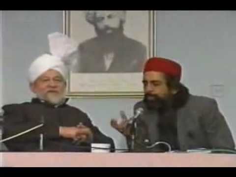 Kuch Ishq tha Kuch Majboori thi by Obaidullah Aleem in presence of Hazrat Mirza Tahir Ahmad